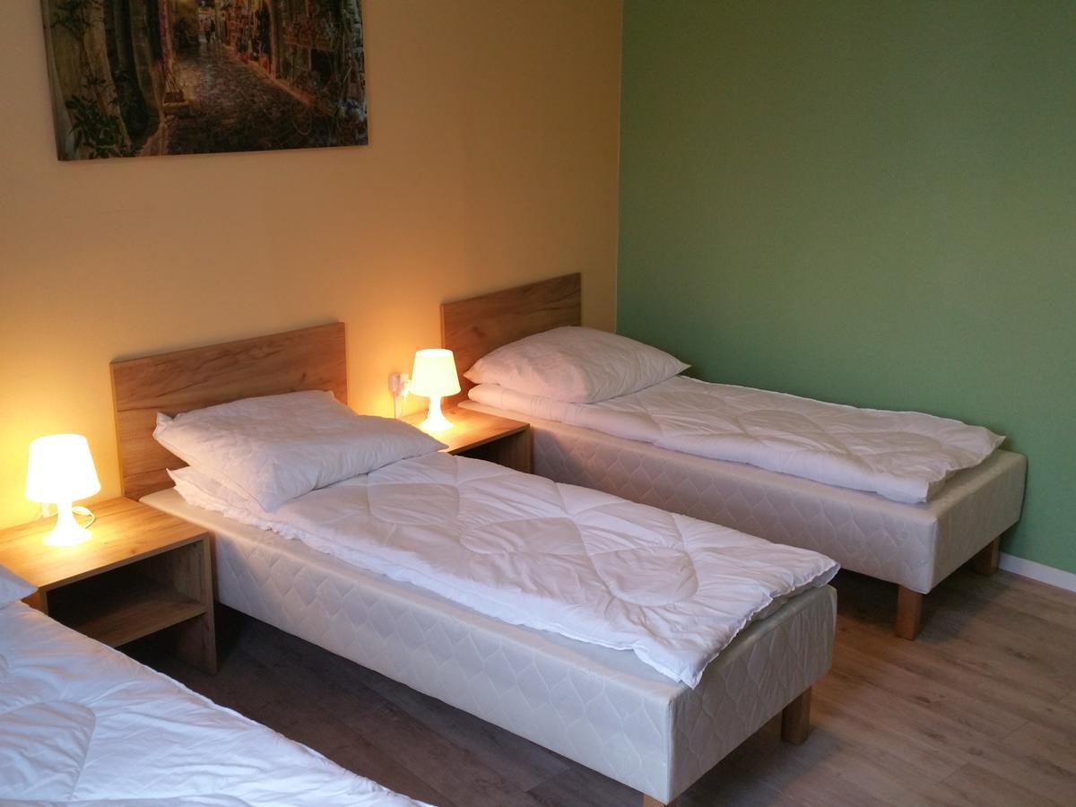 ורשה Kaktus Guest House 2 מראה חיצוני תמונה
