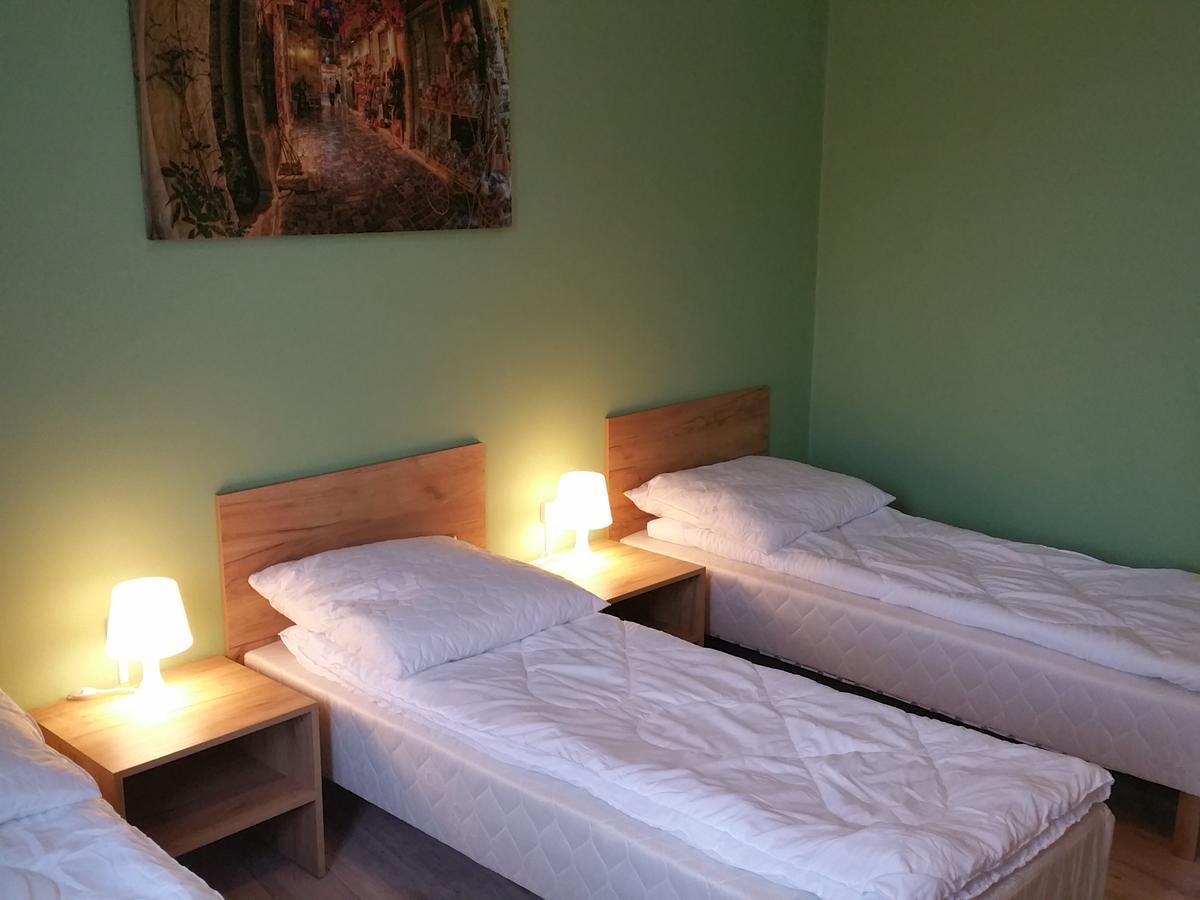 ורשה Kaktus Guest House 2 מראה חיצוני תמונה